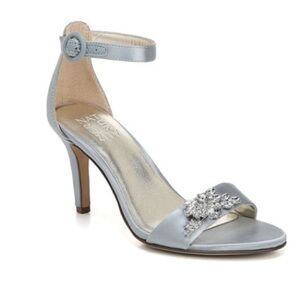 NWT Naturalizer Womens Kinsley 3 Silver Faux Leather Jeweled Heels Shoes 11